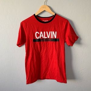 NWT Calvin Klein Jeans red tee shirt boys L womenS